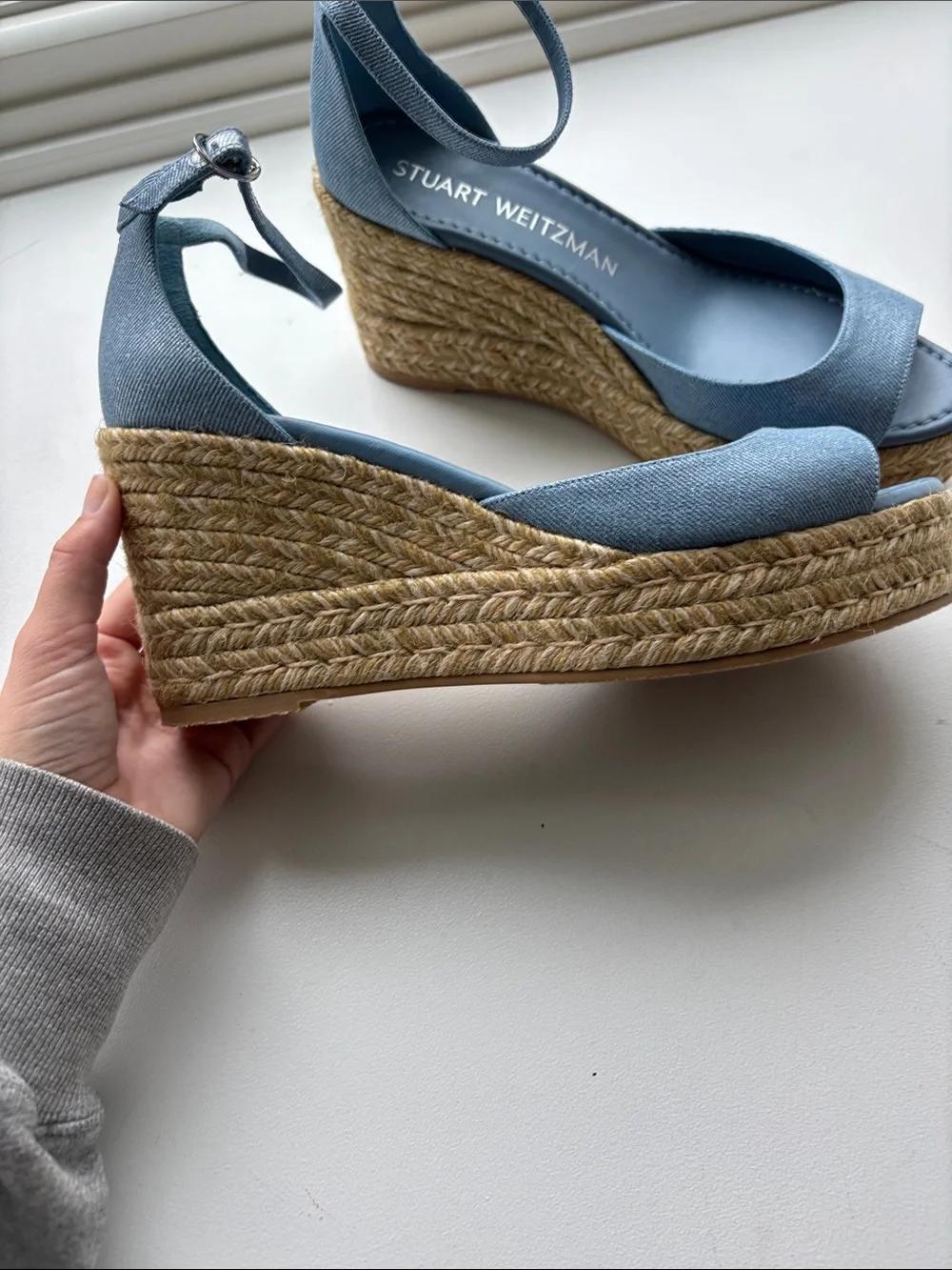 Stuart Weitzman never worn NUDISTCURVE ESPADRILLE WEDGE size 10.5